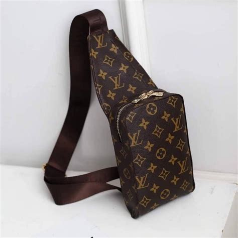 chest bag louis vuitton